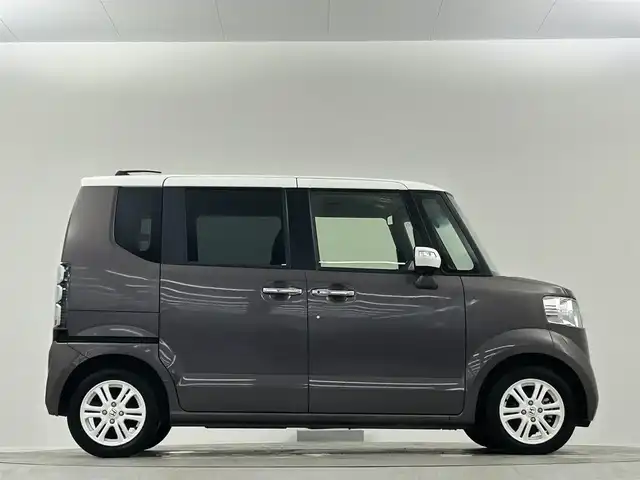 ホンダ Ｎ ＢＯＸ 2トーン G ターボ SSパッケージ 埼玉県 2014(平26)年 1.3万km プレミアムブロンズパール ワンオーナー　純正ナビ　Bカメラ　ビルトインETC　両側パワスラ　クルコン　シートヒーター　HIDオートライト　パドルシフト　純正AW14インチ　スペアキー