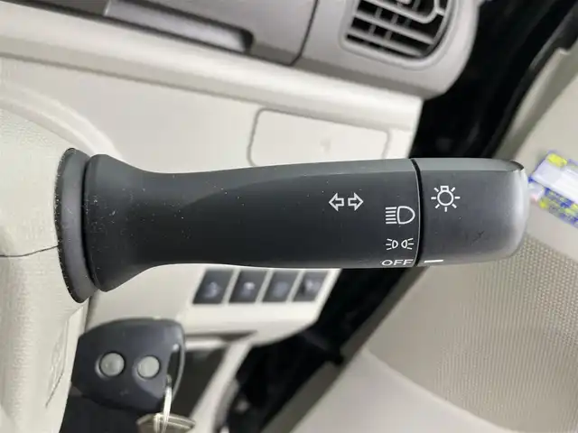 ダイハツ タント L SA 富山県 2014(平26)年 4万km ブラックマイカメタリック カーオーディオ/Apple CarPlay/Android Auto/バックカメラ/衝突軽減ブレーキ/両側スライドドア/ETC/横滑り防止装置/フルフラットシート/リモコンキー/スペアキー1本/ハロゲンヘッドライト/鉄チンホイール/純正フロアマット/マニュアルエアコン/サンシェード/電動格納ミラー/バニティミラー/ドアバイザー/取扱説明書/保証書