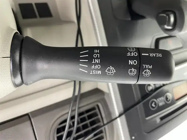 ダイハツ タント L SA 富山県 2014(平26)年 4万km ブラックマイカメタリック カーオーディオ/Apple CarPlay/Android Auto/バックカメラ/衝突軽減ブレーキ/両側スライドドア/ETC/横滑り防止装置/フルフラットシート/リモコンキー/スペアキー1本/ハロゲンヘッドライト/鉄チンホイール/純正フロアマット/マニュアルエアコン/サンシェード/電動格納ミラー/バニティミラー/ドアバイザー/取扱説明書/保証書