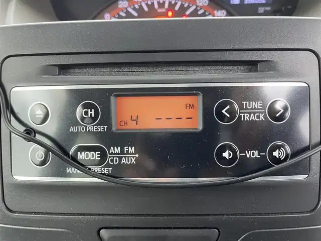 ダイハツ タント L SA 富山県 2014(平26)年 4万km ブラックマイカメタリック カーオーディオ/Apple CarPlay/Android Auto/バックカメラ/衝突軽減ブレーキ/両側スライドドア/ETC/横滑り防止装置/フルフラットシート/リモコンキー/スペアキー1本/ハロゲンヘッドライト/鉄チンホイール/純正フロアマット/マニュアルエアコン/サンシェード/電動格納ミラー/バニティミラー/ドアバイザー/取扱説明書/保証書