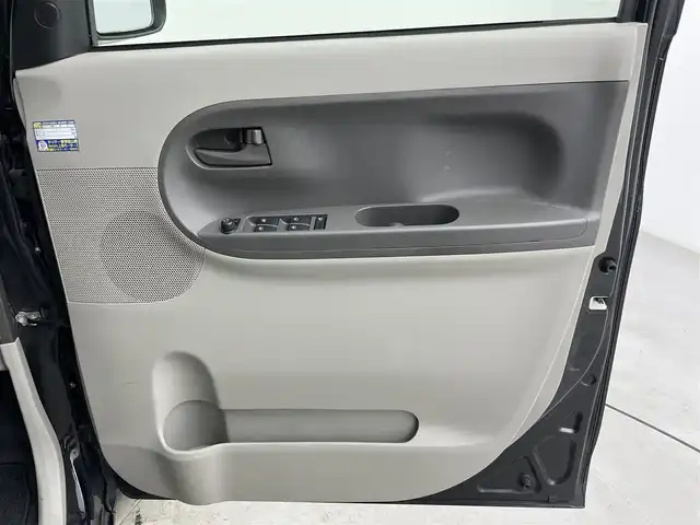 ダイハツ タント L SA 富山県 2014(平26)年 4万km ブラックマイカメタリック カーオーディオ/Apple CarPlay/Android Auto/バックカメラ/衝突軽減ブレーキ/両側スライドドア/ETC/横滑り防止装置/フルフラットシート/リモコンキー/スペアキー1本/ハロゲンヘッドライト/鉄チンホイール/純正フロアマット/マニュアルエアコン/サンシェード/電動格納ミラー/バニティミラー/ドアバイザー/取扱説明書/保証書
