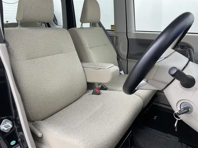 ダイハツ タント L SA 富山県 2014(平26)年 4万km ブラックマイカメタリック カーオーディオ/Apple CarPlay/Android Auto/バックカメラ/衝突軽減ブレーキ/両側スライドドア/ETC/横滑り防止装置/フルフラットシート/リモコンキー/スペアキー1本/ハロゲンヘッドライト/鉄チンホイール/純正フロアマット/マニュアルエアコン/サンシェード/電動格納ミラー/バニティミラー/ドアバイザー/取扱説明書/保証書