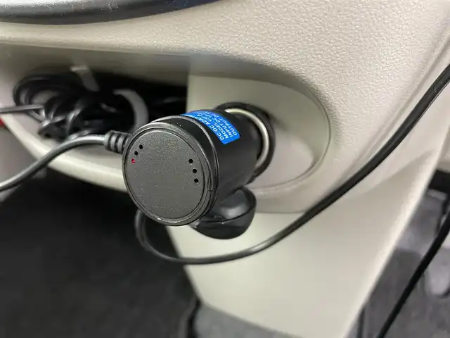 ダイハツ タント L SA 富山県 2014(平26)年 4万km ブラックマイカメタリック カーオーディオ/Apple CarPlay/Android Auto/バックカメラ/衝突軽減ブレーキ/両側スライドドア/ETC/横滑り防止装置/フルフラットシート/リモコンキー/スペアキー1本/ハロゲンヘッドライト/鉄チンホイール/純正フロアマット/マニュアルエアコン/サンシェード/電動格納ミラー/バニティミラー/ドアバイザー/取扱説明書/保証書