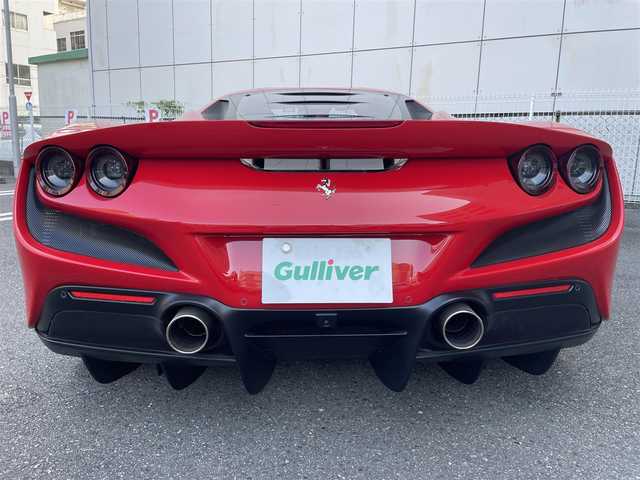 フェラーリ Ｆ８ トリブート 神奈川県 2022(令4)年 0.5万km ROSSO CORSA ワンオーナー/外装色：ROSSO CORSA/内装色：ROSSO FERRARI/オプション/ADAS FULLPACK/アダプティブフロントライトシステム/イエローブレーキキャリパー/カーボンファイバーサイドエアスプリッター/カーボンファイバーエンジンカバー/運転席エリアカーボンファイバー/カーボンファイバーセントラルブリッジ/サスペンションリフター/パーキングカメラ/フロントリアパーキングセンサー/20インチDARK FORGEDホイール/イエローレブカウンター/フルエレクトリックシート/レッドエアベントグリップオンダッシュボード