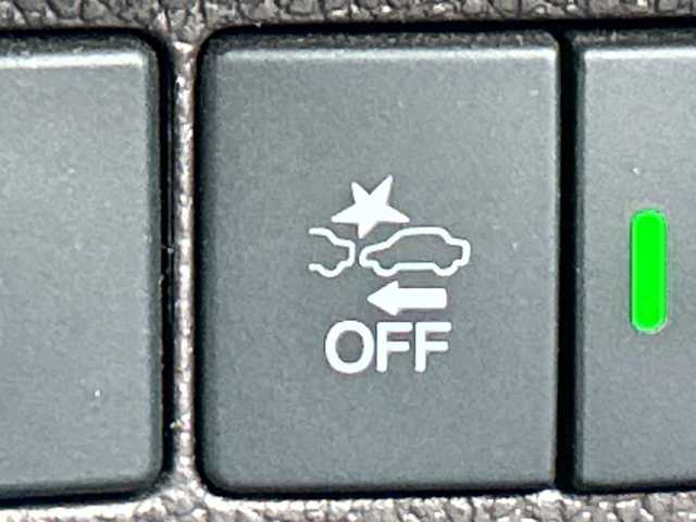 ホンダ フリード G ホンダセンシング 茨城県 2017(平29)年 9.9万km ホワイトオーキッドパール 純正ディスプレイオーディオ/Bluetooth接続/バックカメラ/ビルトインETC/アイドリングストップ/クルーズコントロール/ウォークスルー/両側パワースライドドア/横滑り防止装置/レーン逸脱警報/衝突軽減システム/オートライト/LEDヘッドライト/純正フロアマット/純正15インチアルミホイール/スマートキー/保証書/取扱説明書/記録簿/（左電動格納ミラー異音）