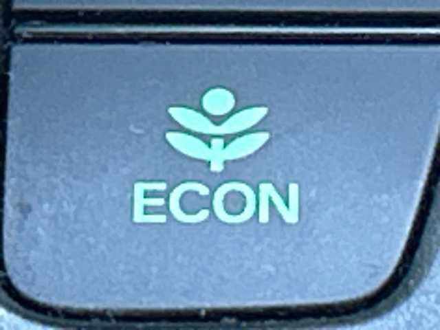 ホンダ フリード G ホンダセンシング 茨城県 2017(平29)年 9.9万km ホワイトオーキッドパール 純正ディスプレイオーディオ/Bluetooth接続/バックカメラ/ビルトインETC/アイドリングストップ/クルーズコントロール/ウォークスルー/両側パワースライドドア/横滑り防止装置/レーン逸脱警報/衝突軽減システム/オートライト/LEDヘッドライト/純正フロアマット/純正15インチアルミホイール/スマートキー/保証書/取扱説明書/記録簿/（左電動格納ミラー異音）