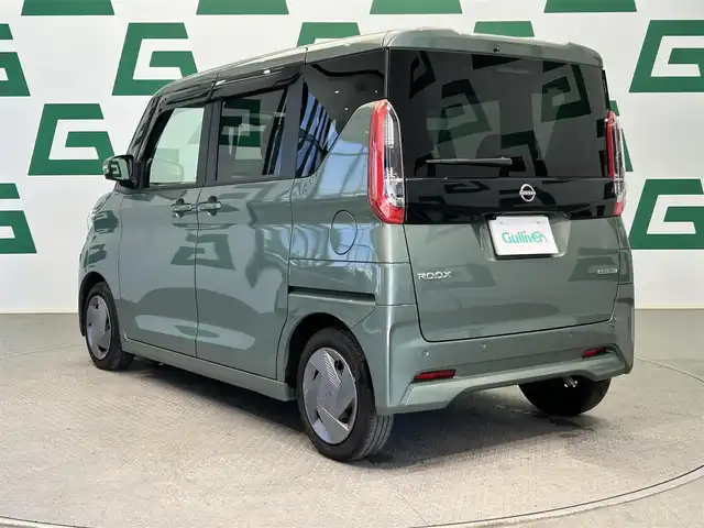 日産 ルークス X 鹿児島県 2023(令5)年 1.1万km 緑 前方ドラレコ/純正ナビ（フルセグ/AM・FM/Bluetooth/CD・DVD）/アラウンドビューカメラ/両側パワスラ/アイドリングストップ/ヘッドライトレベライザー/サーキュレーター/オートライト/LEDヘッドライト/オートマチックハイビーム/スマートキー/プッシュスタート/取扱説明書