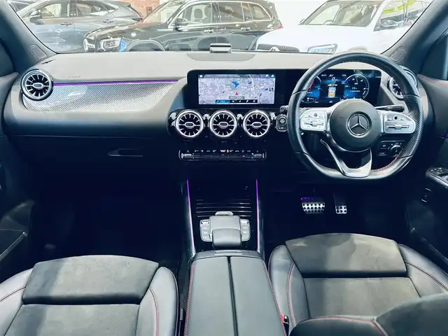 メルセデス・ベンツ ＧＬＡ２００ｄ 4マチック 大阪府 2020(令2)年 2.9万km ポーラホワイト レーダーセーフティP/ハーフレザー/メモリ付きパワーシート/シートヒーター/ACC/純正ナビ/TV/３６０度カメラ/純正19インチAW/LEDヘッドライト/アンビエントライト/電動リアゲート/ブラインドスポット/ワイヤレス充電