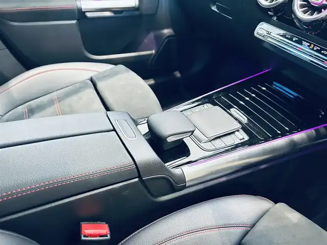 メルセデス・ベンツ ＧＬＡ２００ｄ 4マチック 大阪府 2020(令2)年 2.9万km ポーラホワイト レーダーセーフティP/ハーフレザー/メモリ付きパワーシート/シートヒーター/ACC/純正ナビ/TV/３６０度カメラ/純正19インチAW/LEDヘッドライト/アンビエントライト/電動リアゲート/ブラインドスポット/ワイヤレス充電