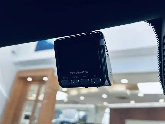 メルセデス・ベンツ ＧＬＡ２００ｄ 4マチック 大阪府 2020(令2)年 2.9万km ポーラホワイト レーダーセーフティP/ハーフレザー/メモリ付きパワーシート/シートヒーター/ACC/純正ナビ/TV/３６０度カメラ/純正19インチAW/LEDヘッドライト/アンビエントライト/電動リアゲート/ブラインドスポット/ワイヤレス充電