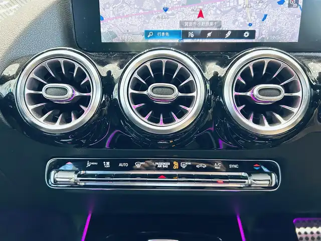 メルセデス・ベンツ ＧＬＡ２００ｄ 4マチック 大阪府 2020(令2)年 2.9万km ポーラホワイト レーダーセーフティP/ハーフレザー/メモリ付きパワーシート/シートヒーター/ACC/純正ナビ/TV/３６０度カメラ/純正19インチAW/LEDヘッドライト/アンビエントライト/電動リアゲート/ブラインドスポット/ワイヤレス充電