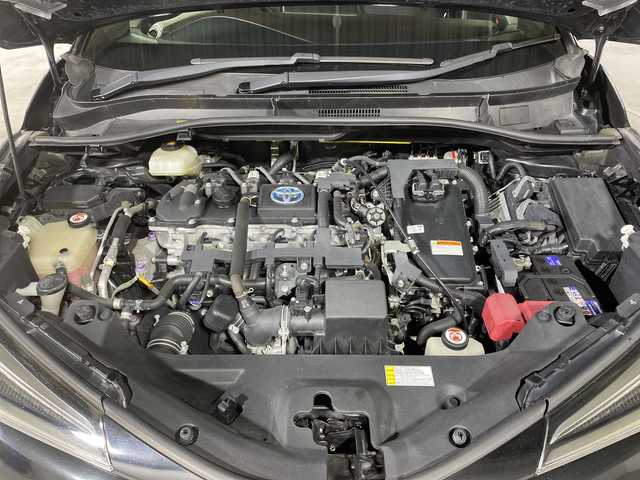 トヨタ Ｃ－ＨＲ G 福岡県 2017(平29)年 8.4万km ブラックマイカ 純正9インチメモリナビ/・CD/DVD/BT/フルセグTV/・バックモニター/トヨタセーフティセンス/・プリクラッシュセーフティ/・レーンディパーチャーアラート/・オートハイビーム/・レーダークルーズコントロール/・ブラインドスポットモニター/クリアランスソナー/ハーフレザーシート/・シートヒーター（D/N)/革巻きステアリング/・ステアリングリモコン/LEDヘッドライト/・オートライト/・フォグランプ/スマートキー/・プッシュスタート/・スペアキー/純正18インチアルミホイール/純正フロアマット/純正ドアバイザー