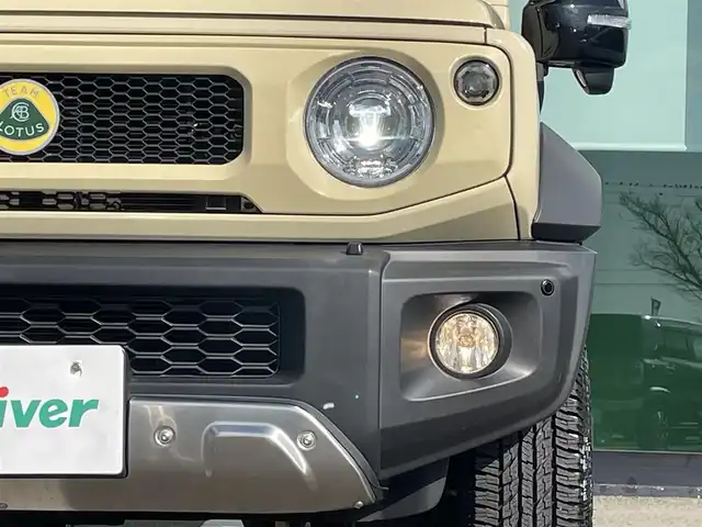 スズキ ジムニー シエラ JC 和歌山県 2020(令2)年 3.4万km シフォンアイボリーメタリックブラック2トーンルーフ 社外足回り/社外エアクリーナー/社外フロントグリル/４WD/CDオーディオ/社外前後コーナーセンサー/衝突軽減ブレーキ/オートライト/クルーズコントロール/ダウンヒルアシストコントロール/シートヒーター/LEDヘッドライト/フォグランプ