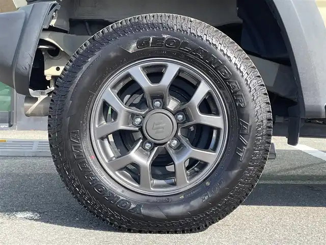 スズキ ジムニー シエラ JC 和歌山県 2020(令2)年 3.4万km シフォンアイボリーメタリックブラック2トーンルーフ 社外足回り/社外エアクリーナー/社外フロントグリル/４WD/CDオーディオ/社外前後コーナーセンサー/衝突軽減ブレーキ/オートライト/クルーズコントロール/ダウンヒルアシストコントロール/シートヒーター/LEDヘッドライト/フォグランプ