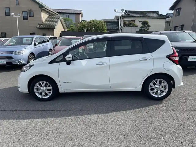 日産 ノート e－パワー X 神奈川県 2017(平29)年 1.4万km パール