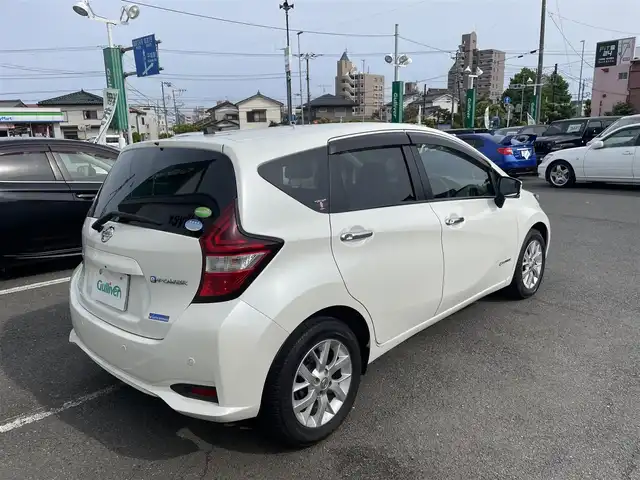 日産 ノート e－パワー X 神奈川県 2017(平29)年 1.4万km パール