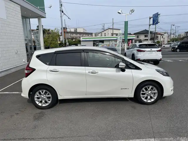 日産 ノート e－パワー X 神奈川県 2017(平29)年 1.4万km パール