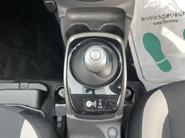 日産 ノート e－パワー X 神奈川県 2017(平29)年 1.4万km パール