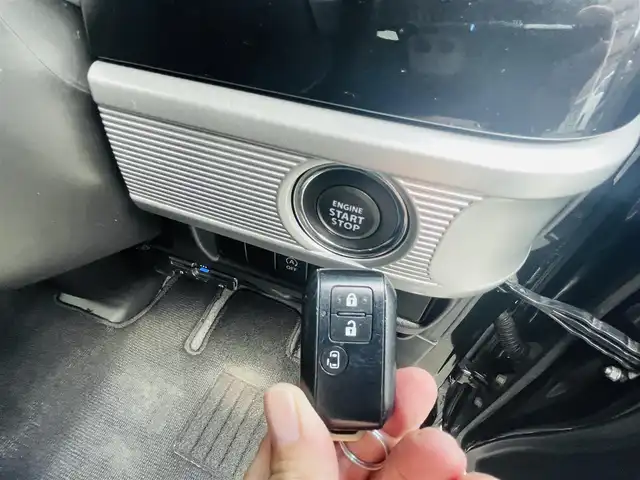 スズキ スペーシア カスタム HYBRID GS 岡山県 2019(平31)年 11.3万km ブルーイッシュブラックパール3 (株)IDOMが運営する【じしゃロン岡山店】の自社ローン専用車両になります。こちらは現金またはオートローンご利用時の価格です。自社ローンご希望の方は別途その旨お申付け下さい/・社外ナビゲーション/・片側電動スライドドア/・ＥＴＣ/・シートヒーター