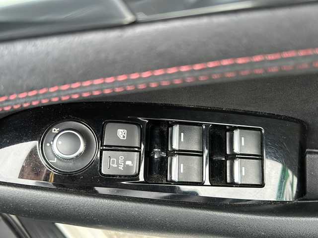 マツダ マツダ６セダン 25T Sパッケージ 徳島県 2020(令2)年 10.3万km スノーフレイクホワイトパールマイカ 純正ナビ/（Bluetooth/フルセグ/CD/DVD/USB/AUX）/アラウンドビューモニター/レーダークルーズコントロール/シートヒーター（D+N席）/シートベンチレーション（D+N席）/パワーシートメモリー機能付き/ステアリングヒーター/電動リアゲート/前後コーナーセンサー/LEDヘッドライト/オートハイビーム/電動リアウィンドウサンシェード/前後ドライブレコーダー/ETC2.0/純正19AW