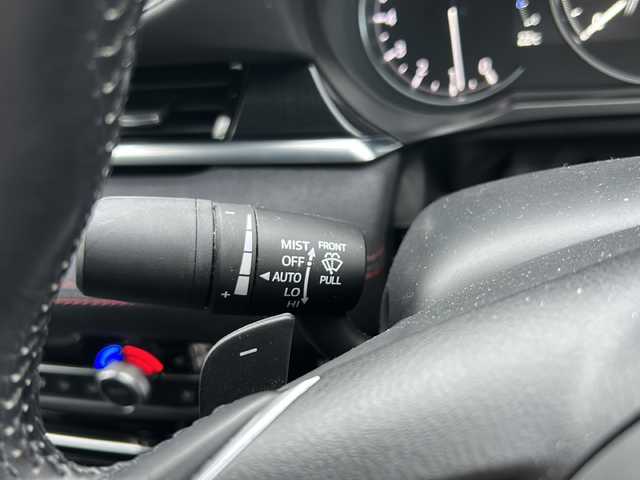 マツダ マツダ６セダン 25T Sパッケージ 徳島県 2020(令2)年 10.3万km スノーフレイクホワイトパールマイカ 純正ナビ/（Bluetooth/フルセグ/CD/DVD/USB/AUX）/アラウンドビューモニター/レーダークルーズコントロール/シートヒーター（D+N席）/シートベンチレーション（D+N席）/パワーシートメモリー機能付き/ステアリングヒーター/電動リアゲート/前後コーナーセンサー/LEDヘッドライト/オートハイビーム/電動リアウィンドウサンシェード/前後ドライブレコーダー/ETC2.0/純正19AW