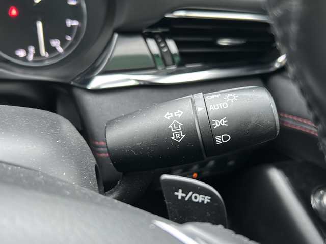 マツダ マツダ６セダン 25T Sパッケージ 徳島県 2020(令2)年 10.3万km スノーフレイクホワイトパールマイカ 純正ナビ/（Bluetooth/フルセグ/CD/DVD/USB/AUX）/アラウンドビューモニター/レーダークルーズコントロール/シートヒーター（D+N席）/シートベンチレーション（D+N席）/パワーシートメモリー機能付き/ステアリングヒーター/電動リアゲート/前後コーナーセンサー/LEDヘッドライト/オートハイビーム/電動リアウィンドウサンシェード/前後ドライブレコーダー/ETC2.0/純正19AW