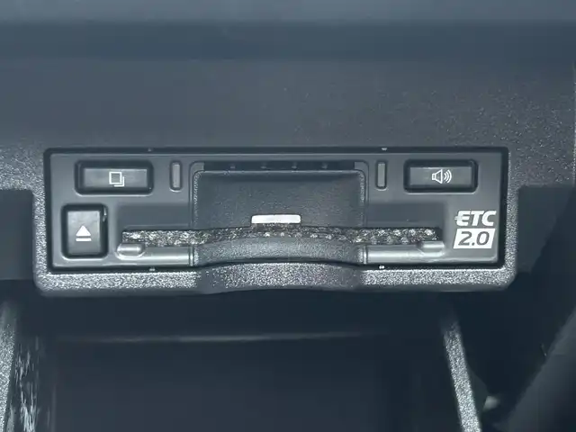 レクサス ＲＸ 500h Fスポーツパフォーマンス 福島県 2025(令7)年 0.1万km ホワイトノーヴァガラスフレーク ワンオーナー/4WD/純正14インチナビ機能ディスプレイオーディオ(AM/FM/Bluetooth/AppleCarPlay/AndroidAuto)/フルセグ/プレミアムサウンド(マークレビンソン)/パノラミックビューミニター/100V充電/置くだけ充電/デジタルインナーミラー/電動シート/全席シートヒーター/パノラマルーフ/ルーフレール/クリアランスソナー/レーンキープアシスト/レーンチェンジアシスト/ロードサインアシスト/誤発進防止装置/オフロード走行モード/アクティブサウンドコントロール/車線逸脱警報/リモートパーク/プリクラッシュセーフティ/アダプティブクルーズコントロール/安心降車アシスト/空気圧センサー/ブラインドスポットモニター/純正ドライブレコーダー/ビルトインETC2.0/オレンジキャリパー/ワイパーデアイサー/電動リアゲート/純正21インチホイール/純正フロアマット/三眼LEDヘッドライト/全席ベンチレーション/本革レザーシート/メモリーシート/革巻きステアリング/ステアリングヒーター/後席サンシェード/サンルーフ/スマートキー/スペアキー