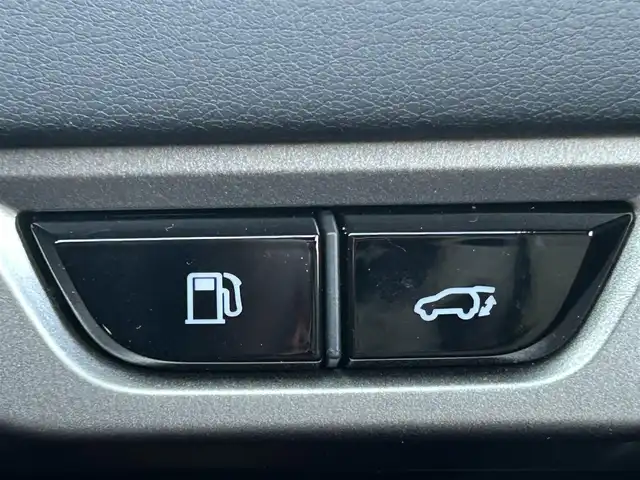 レクサス ＲＸ 500h Fスポーツパフォーマンス 福島県 2025(令7)年 0.1万km ホワイトノーヴァガラスフレーク ワンオーナー/4WD/純正14インチナビ機能ディスプレイオーディオ(AM/FM/Bluetooth/AppleCarPlay/AndroidAuto)/フルセグ/プレミアムサウンド(マークレビンソン)/パノラミックビューミニター/100V充電/置くだけ充電/デジタルインナーミラー/電動シート/全席シートヒーター/パノラマルーフ/ルーフレール/クリアランスソナー/レーンキープアシスト/レーンチェンジアシスト/ロードサインアシスト/誤発進防止装置/オフロード走行モード/アクティブサウンドコントロール/車線逸脱警報/リモートパーク/プリクラッシュセーフティ/アダプティブクルーズコントロール/安心降車アシスト/空気圧センサー/ブラインドスポットモニター/純正ドライブレコーダー/ビルトインETC2.0/オレンジキャリパー/ワイパーデアイサー/電動リアゲート/純正21インチホイール/純正フロアマット/三眼LEDヘッドライト/全席ベンチレーション/本革レザーシート/メモリーシート/革巻きステアリング/ステアリングヒーター/後席サンシェード/サンルーフ/スマートキー/スペアキー