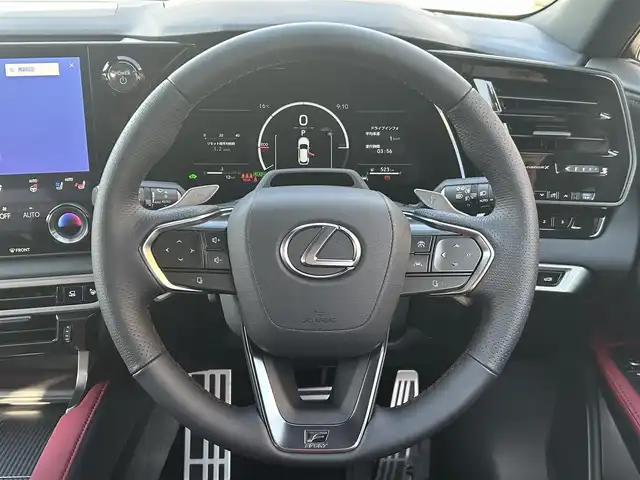 レクサス ＲＸ 500h Fスポーツパフォーマンス 福島県 2025(令7)年 0.1万km ホワイトノーヴァガラスフレーク ワンオーナー/4WD/純正14インチナビ機能ディスプレイオーディオ(AM/FM/Bluetooth/AppleCarPlay/AndroidAuto)/フルセグ/プレミアムサウンド(マークレビンソン)/パノラミックビューミニター/100V充電/置くだけ充電/デジタルインナーミラー/電動シート/全席シートヒーター/パノラマルーフ/ルーフレール/クリアランスソナー/レーンキープアシスト/レーンチェンジアシスト/ロードサインアシスト/誤発進防止装置/オフロード走行モード/アクティブサウンドコントロール/車線逸脱警報/リモートパーク/プリクラッシュセーフティ/アダプティブクルーズコントロール/安心降車アシスト/空気圧センサー/ブラインドスポットモニター/純正ドライブレコーダー/ビルトインETC2.0/オレンジキャリパー/ワイパーデアイサー/電動リアゲート/純正21インチホイール/純正フロアマット/三眼LEDヘッドライト/全席ベンチレーション/本革レザーシート/メモリーシート/革巻きステアリング/ステアリングヒーター/後席サンシェード/サンルーフ/スマートキー/スペアキー