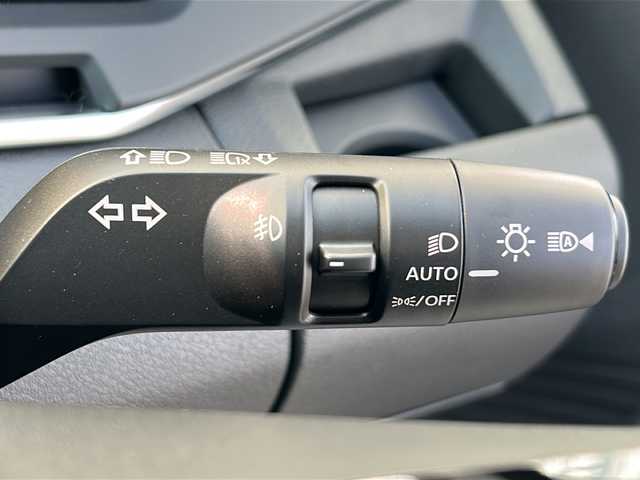 日産 オーラ G 三重県 2025(令7)年 0.1千km ピュアホワイトパール 純正9型ナビ /全周囲カメラ/BSM /デジタルインナーミラー /スペアキー /前後コーナーセンサー /前後ドライブレコーダー /ハーフレザーシート /運転席パワーシート /衝突軽減ブレーキ/革巻きステアリング/ステアリングスイッチ/LEDヘッドライト /オートハイビーム/オートライト/フロアマット /タイプC給電ポート/電動格納ミラー/禁煙車