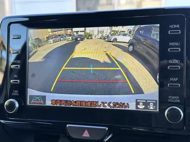 トヨタ ヤリス G 東京都 2021(令3)年 1.6万km パール ナビゲーション　/ブルートゥース　/ＵＳＢ接続　/バックカメラ　/オートエアコン　/プッシュスタート　/スマートキー/衝突軽減ブレーキ　/車線逸脱警報　/オートライト　/ＥＴＣ　/保証書　/取扱説明書　/整備手帳