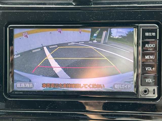 トヨタ プリウス Sセーフティプラス 神奈川県 2017(平29)年 1万km シルバーM ワンオーナー /純正ナビ/CD /SD /BT /ラジオ/ワンセグ/バックカメラ/ビルトインETC/プリクラッシュ セーフティ/LDA/ヘッドアップディスプレイ/パーキングアシスト/オートライト/オートマチックハイビーム/オートリトラミラー/革巻きステアリング/ステアリングスイッチ/トノカバー/スマートキー×2/新車時保証書