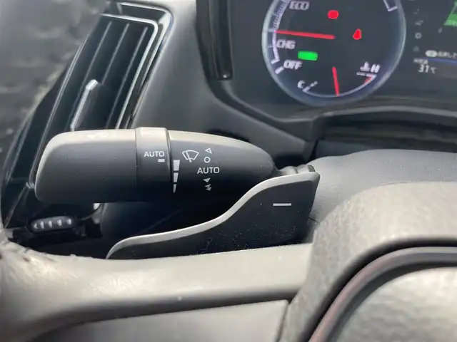 トヨタ クラウン ハイブリッド G 愛媛県 2019(令1)年 10.5万km ブラック 純正ナビ(AM/FM/CD/DVD/Bluetooth/USB/フルセグTV)/バックカメラ/ビルトインETC/全席パワーシート/全席シートヒーター/前席シートベンチレーション/パドルシフト/トヨタセーフティセンス/レーダークルーズコントロール/前後コーナーセンサー/LEDヘッドライト/純正17インチアルミホイール/純正フロアマット/スペアキー