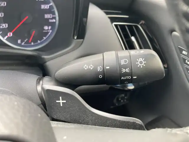 トヨタ クラウン ハイブリッド G 愛媛県 2019(令1)年 10.5万km ブラック 純正ナビ(AM/FM/CD/DVD/Bluetooth/USB/フルセグTV)/バックカメラ/ビルトインETC/全席パワーシート/全席シートヒーター/前席シートベンチレーション/パドルシフト/トヨタセーフティセンス/レーダークルーズコントロール/前後コーナーセンサー/LEDヘッドライト/純正17インチアルミホイール/純正フロアマット/スペアキー