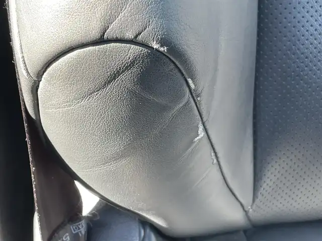 トヨタ クラウン ハイブリッド G 岡山県 2019(令1)年 10.5万km ブラック 登録時走行距離104820km/純正ナビ/(AM/FM/CD/DVD/Bluetooth/USB/フルセグTV)/バックカメラ/ビルトインETC/全席パワーシート/全席シートヒーター/前席シートベンチレーション/パドルシフト/トヨタセーフティセンス/レーンディパーチャーアラート/レーダークルーズコントロール/オートマチックハイビーム/前後コーナーセンサー/LEDヘッドライト/純正17インチアルミホイール/純正フロアマット/スペアキー(1本)