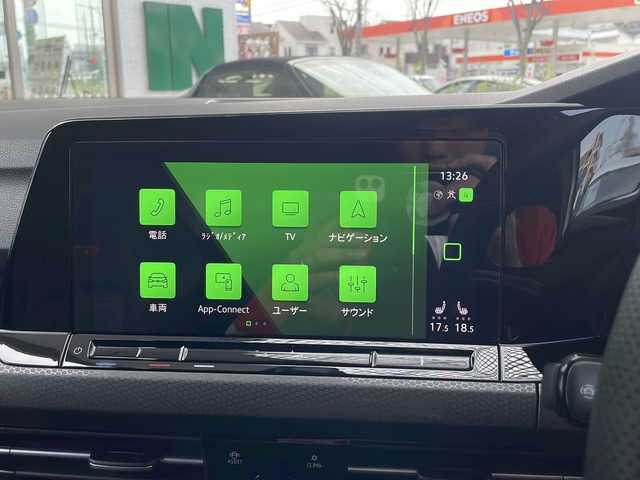フォルクスワーゲン ＶＷ ゴルフ ＧＴＩ 兵庫県 2022(令4)年 0.9万km 白 登録時走行距離8837km/ワンオーナー/OP/DiscoverProパッケージ/SSDナビ/フルセグTV/DCCパッケージ/DCC（アダプティブシャシーコントロール）/純正19インチAW/テクノロジーパッケージ/LEDマトリクスヘッドランプ/ダイナミック（インジケーター、コーナリングライト、ライトアシスト）/駐車支援システム/ヘッドアップディスプレイ/-/オールインセーフティ（予防安全装備）/アダプティブクルーズ/パークディスタンスコントロール（フロント、リア）/リアビューカメラ/ドライビングプロファイル機能/デジタルコックピットプロ/前席シートヒーター/純正前後ドライブレコーダー/純正ビルトインETC2.0/スマートエントリー/スタートシステム/純正フロアマット/保証書/取説/スペアキー
