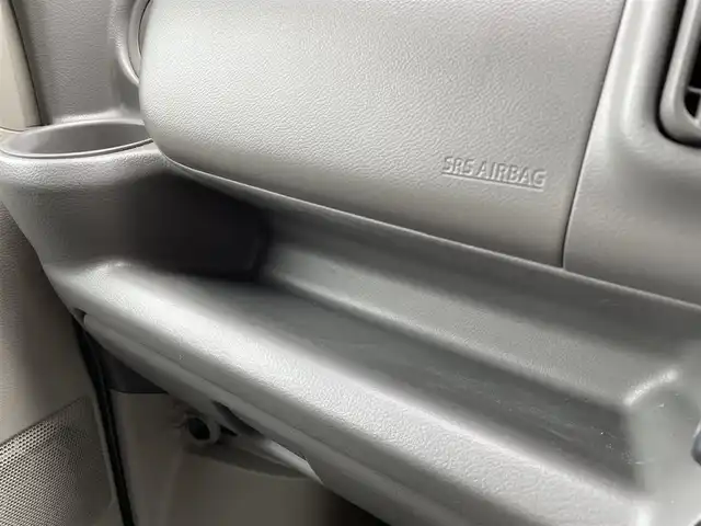 スズキ エブリイ JOIN 群馬県 2021(令3)年 0.7万km クールカーキPM 純正オーディオ(FM/AM/AUX/CD)/ポータブルナビ/ワンオーナー/衝突軽減ブレーキ/コーナーセンサー/オートライト/電動格納ミラー/両側スライドドア/純正フロアマット/純正ホイールキャップ/純正ドアバイザー/パワーウィンドウ/パワーステアリング/保証書/取扱説明書