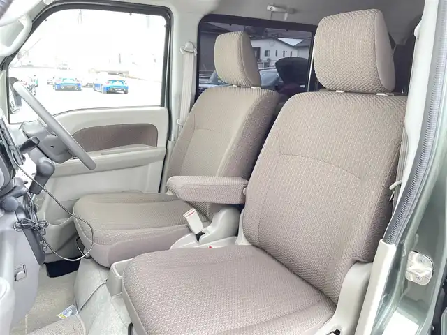 スズキ エブリイ JOIN 群馬県 2021(令3)年 0.7万km クールカーキPM 純正オーディオ(FM/AM/AUX/CD)/ポータブルナビ/ワンオーナー/衝突軽減ブレーキ/コーナーセンサー/オートライト/電動格納ミラー/両側スライドドア/純正フロアマット/純正ホイールキャップ/純正ドアバイザー/パワーウィンドウ/パワーステアリング/保証書/取扱説明書