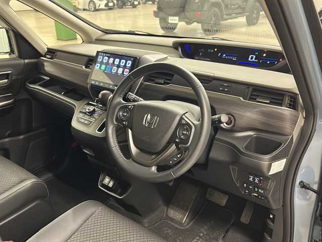 ホンダ フリード G ホンダセンシング 熊本県 2021(令3)年 3.7万km シーグラスブルーパール ワンオーナー/社外ディスプレイオーディオ/バックカメラ/LEDヘッドライト/両側パワースライドドア/前席シートヒーター/ETC/クルーズコントロール/ホンダセンシング/・衝突軽減ブレーキ/・車線維持支援システム/・誤発進抑制機能/・標識認識機能/社外フロアマット/純正15インチアルミホイール/車両取扱説明書/保証書/スペアキー