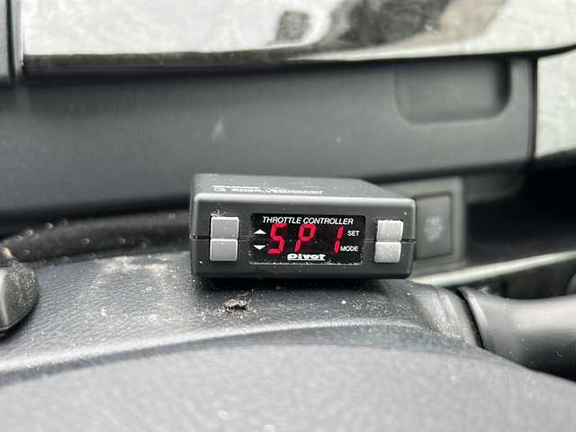 トヨタ ノア Si 石川県 2010(平22)年 15.1万km ブラック 社外HDDナビゲーション/【Bluetooth・CD・DVD・FM・AM・SD】/バックカメラ/ビルトインETC/MTモード付AT/・パドルシフト/両側パワースライドドア/エンジンプッシュスタート/・スマートキー/キセノンヘッドライト/・フォグランプ/ウォークスルー/チップアップシート/純正フロアマット/レザー調シートカバー/保証書/取扱説明書/記録薄