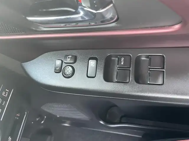 スズキ スペーシア カスタム HYBRID XS 鹿児島県 2025(令7)年 0.8万km ブルーイッシュブラックパール3 オートブレーキホールド/ヘッドアップディスプレイ/純正9インチナビ/BT/フルセグ/アラウンドビューモニター/両側パワースライドドア/クルーズコントロール/LEDオートライト/オートハイビーム/ハンドルヒーター/ハーフレザーシート/シートヒーター/純正15インチアルミホイール/アイドリングストップ/スマートキー