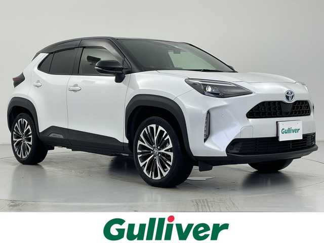 トヨタ ヤリスクロス ハイブリッド Z 愛知県 2023(令5)年 2.3万km ブラックマイカ/プラチナホワイトパールマイカ 純正8型ナビ/・Bluetooth/・USB接続/・スマートフォン接続/シートヒーター/ステアリングヒーター/レーダークルーズコントロール/ビルトインETC/前後ドライブレコーダー/衝突軽減ブレーキ/レーンキープアシスト/オートマチックハイビーム/クリアランスソナー