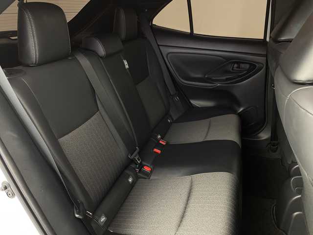 トヨタ ヤリスクロス ハイブリッド Z 愛知県 2023(令5)年 2.3万km ブラックマイカ/プラチナホワイトパールマイカ 純正8型ナビ/・Bluetooth/・USB接続/・スマートフォン接続/シートヒーター/ステアリングヒーター/レーダークルーズコントロール/ビルトインETC/前後ドライブレコーダー/衝突軽減ブレーキ/レーンキープアシスト/オートマチックハイビーム/クリアランスソナー