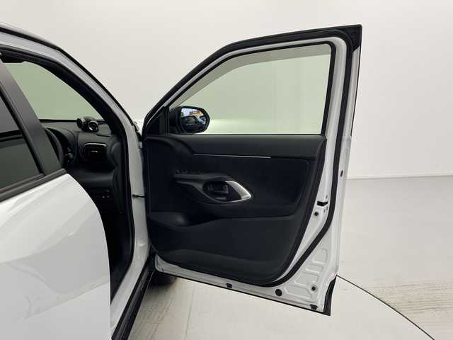 トヨタ ヤリスクロス ハイブリッド Z 愛知県 2023(令5)年 2.3万km ブラックマイカ/プラチナホワイトパールマイカ 純正8型ナビ/・Bluetooth/・USB接続/・スマートフォン接続/シートヒーター/ステアリングヒーター/レーダークルーズコントロール/ビルトインETC/前後ドライブレコーダー/衝突軽減ブレーキ/レーンキープアシスト/オートマチックハイビーム/クリアランスソナー