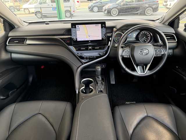 トヨタ カムリ WSレザーパッケージ 兵庫県 2022(令4)年 2.6万km アティチュードブラックマイカ/プラチナホワイトパールマイカ ワンオーナー/純正メーカーナビ/（BT/Miracast）/JBLサラウンドシステム/バックカメラ/GRエアロ/フロント/サイド/リア/リアアンダー/TRDマフラー/サンルーフ/フルレザーシート/前席パワーシート/シートヒーター/ドライブレコーダー/LEDヘッドライト/AUTOライト/トヨタセーフティセンス/スマートキー/エンジンスターター/保証書/取扱説明書