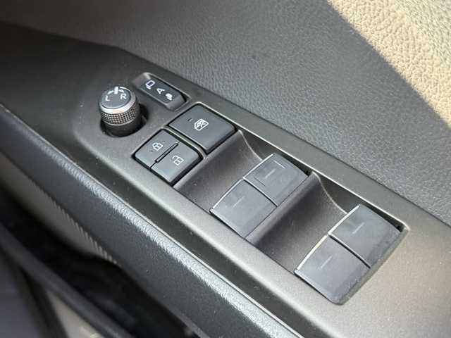 トヨタ カムリ WSレザーパッケージ 兵庫県 2022(令4)年 2.6万km アティチュードブラックマイカ/プラチナホワイトパールマイカ ワンオーナー/純正メーカーナビ/（BT/Miracast）/JBLサラウンドシステム/バックカメラ/GRエアロ/フロント/サイド/リア/リアアンダー/TRDマフラー/サンルーフ/フルレザーシート/前席パワーシート/シートヒーター/ドライブレコーダー/LEDヘッドライト/AUTOライト/トヨタセーフティセンス/スマートキー/エンジンスターター/保証書/取扱説明書