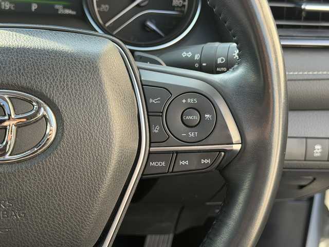 トヨタ カムリ WSレザーパッケージ 兵庫県 2022(令4)年 2.6万km アティチュードブラックマイカ/プラチナホワイトパールマイカ ワンオーナー/純正メーカーナビ/（BT/Miracast）/JBLサラウンドシステム/バックカメラ/GRエアロ/フロント/サイド/リア/リアアンダー/TRDマフラー/サンルーフ/フルレザーシート/前席パワーシート/シートヒーター/ドライブレコーダー/LEDヘッドライト/AUTOライト/トヨタセーフティセンス/スマートキー/エンジンスターター/保証書/取扱説明書