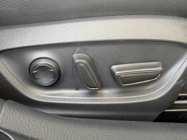 トヨタ カムリ WSレザーパッケージ 兵庫県 2022(令4)年 2.6万km アティチュードブラックマイカ/プラチナホワイトパールマイカ ワンオーナー/純正メーカーナビ/（BT/Miracast）/JBLサラウンドシステム/バックカメラ/GRエアロ/フロント/サイド/リア/リアアンダー/TRDマフラー/サンルーフ/フルレザーシート/前席パワーシート/シートヒーター/ドライブレコーダー/LEDヘッドライト/AUTOライト/トヨタセーフティセンス/スマートキー/エンジンスターター/保証書/取扱説明書