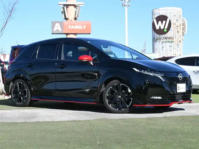 日産 オーラ ニスモ 千葉県 2022(令4)年 4.5万km スーパーブラック エマージェンシーブレーキ/プロパイロット/インテリジェントクルーズコントロール/インテリジェントルームミラー/ワイヤレス充電/純正ナビ/地デジTV/【Bluetooth接続】/アラウンドビューモニター/コンビハンドル/ステアリングスイッチ/ETC（2.0）/LEDヘッドライト/フォグライト/ウインカーミラー/コーナーセンサー/純正17インチアルミホイル/サイド/カーテンエアバッグ/インテリジェントキー