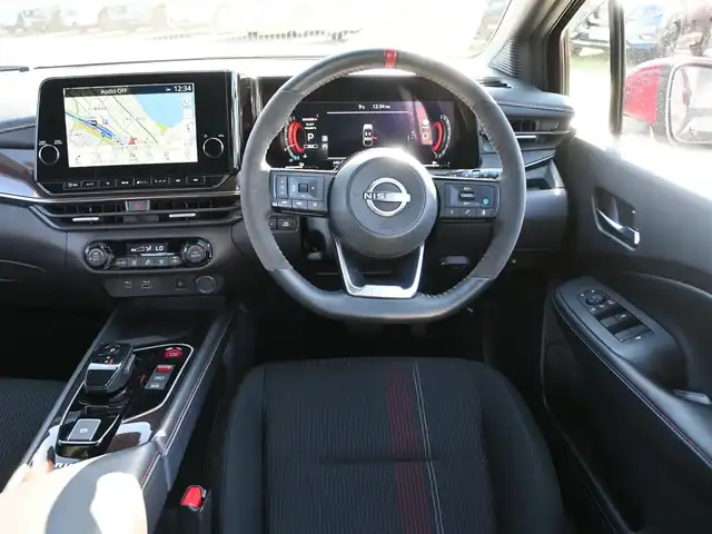 日産 オーラ ニスモ 千葉県 2022(令4)年 4.5万km スーパーブラック エマージェンシーブレーキ/プロパイロット/インテリジェントクルーズコントロール/インテリジェントルームミラー/ワイヤレス充電/純正ナビ/地デジTV/【Bluetooth接続】/アラウンドビューモニター/コンビハンドル/ステアリングスイッチ/ETC（2.0）/LEDヘッドライト/フォグライト/ウインカーミラー/コーナーセンサー/純正17インチアルミホイル/サイド/カーテンエアバッグ/インテリジェントキー